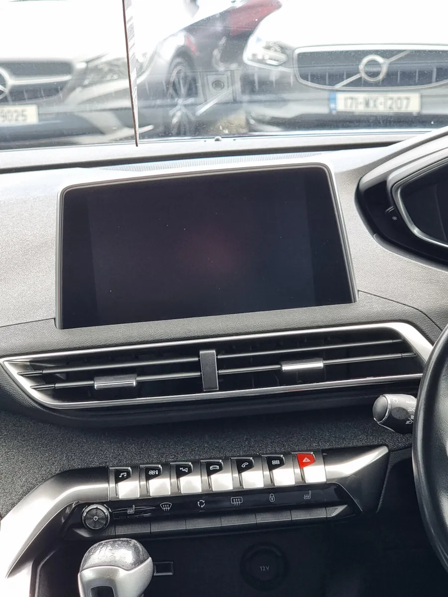 Peugeot 5008 MPV, Diesel, 2019, Blue