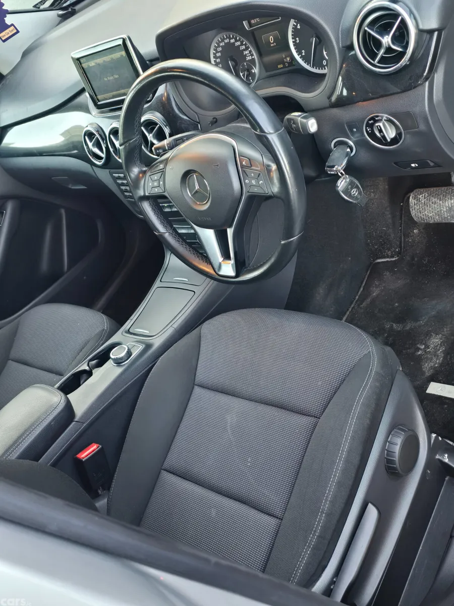 Mercedes-Benz B-Class MPV, Petrol, 2014, Silver