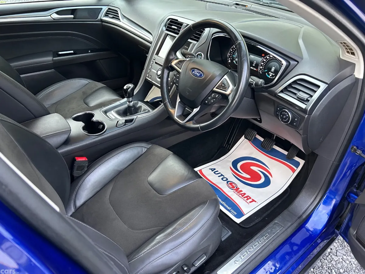 Ford Mondeo Hatchback, Diesel, 2018, Blue