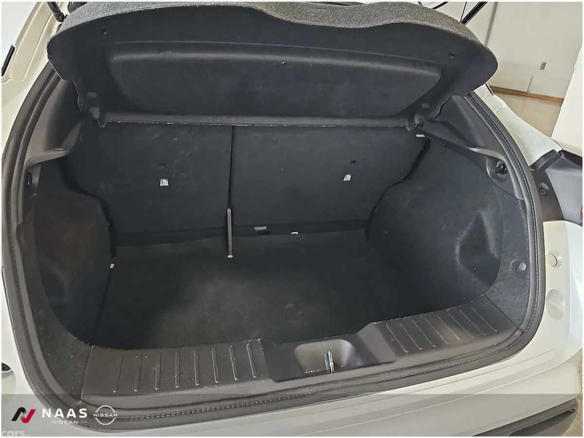 Nissan Juke MPV, Petrol, 2025, White