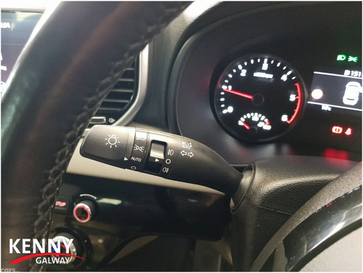 Kia Sportage MPV, Diesel, 2021, Grey