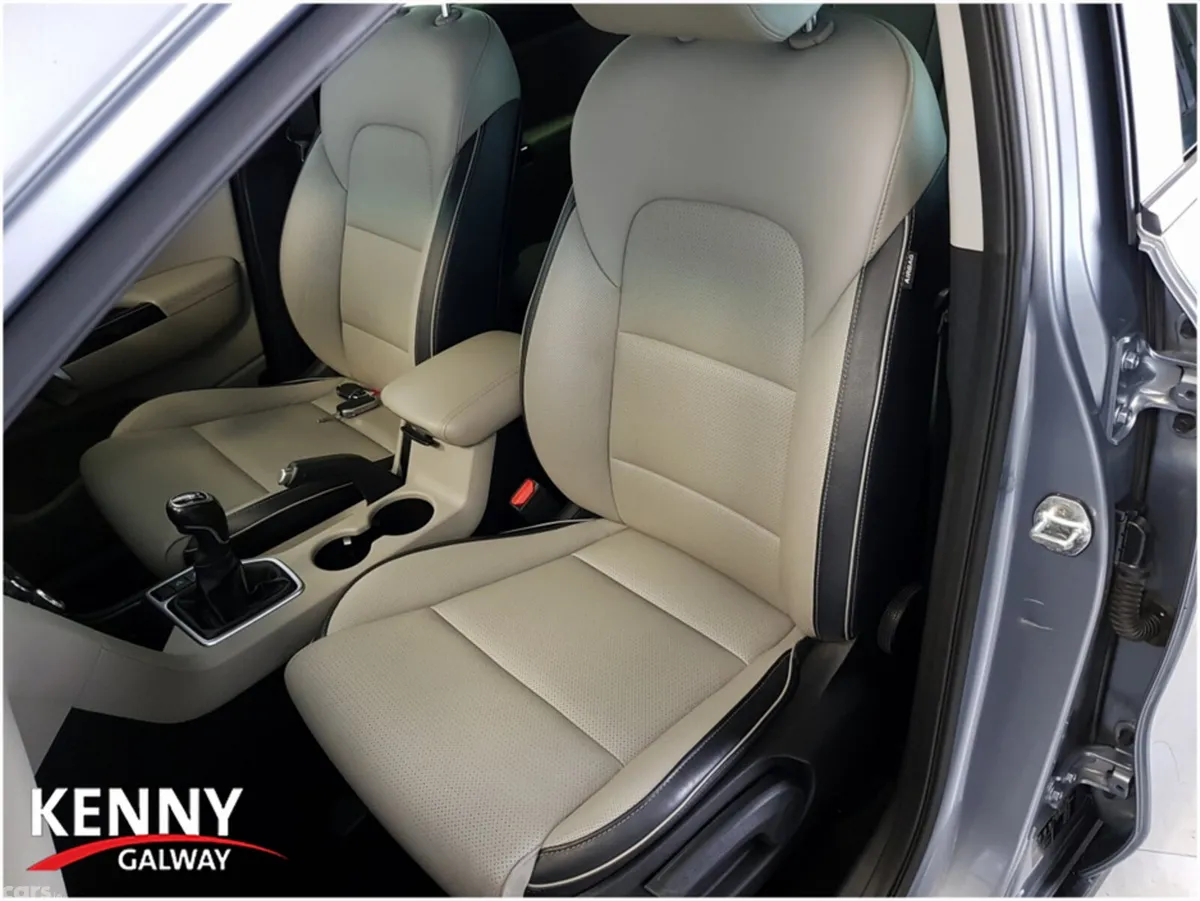 Kia Sportage MPV, Diesel, 2021, Grey