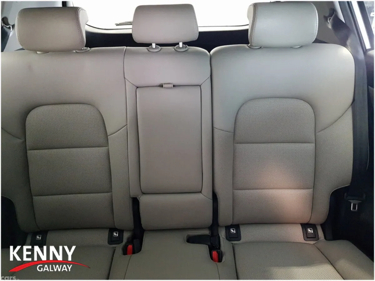 Kia Sportage MPV, Diesel, 2021, Grey