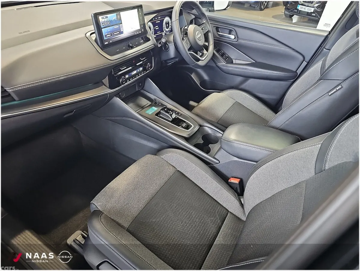 Nissan Qashqai MPV, Petrol Hybrid, 2025, Black