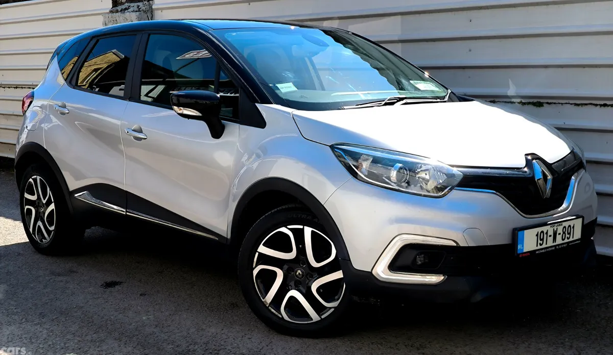 Renault Captur Hatchback, Petrol, 2019, Grey
