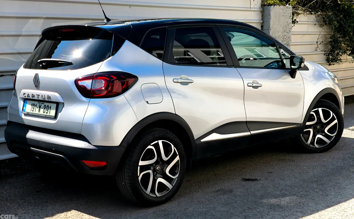 Renault Captur Hatchback, Petrol, 2019, Grey
