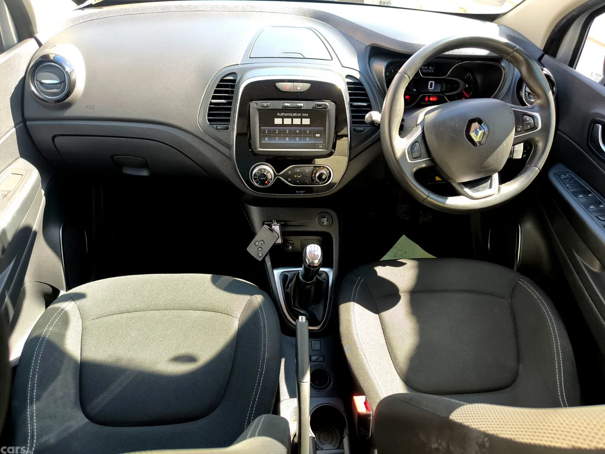 Renault Captur Hatchback, Petrol, 2019, Grey