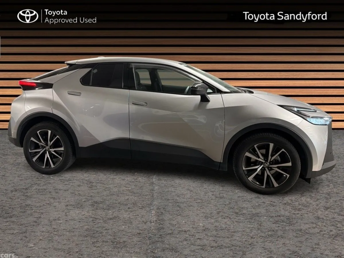 Toyota C-HR SUV, Petrol Hybrid, 2025, Silver