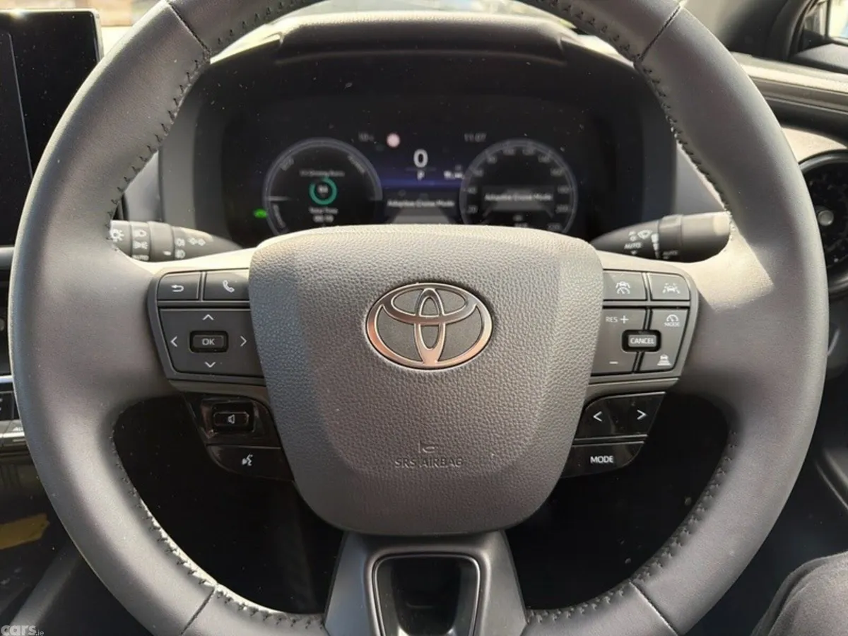 Toyota C-HR SUV, Petrol Hybrid, 2024, Black