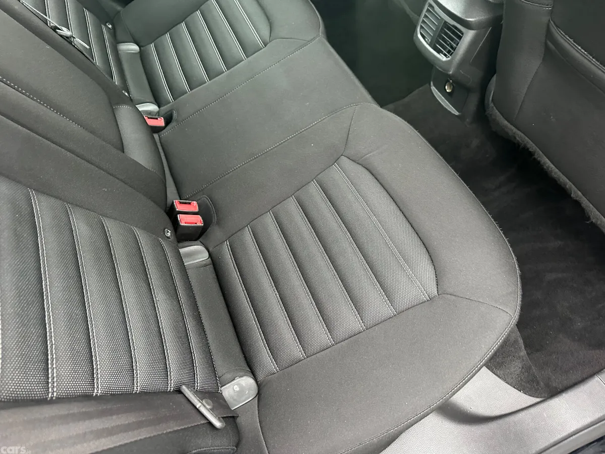 Ford Mondeo Hatchback, Diesel, 2016, Black