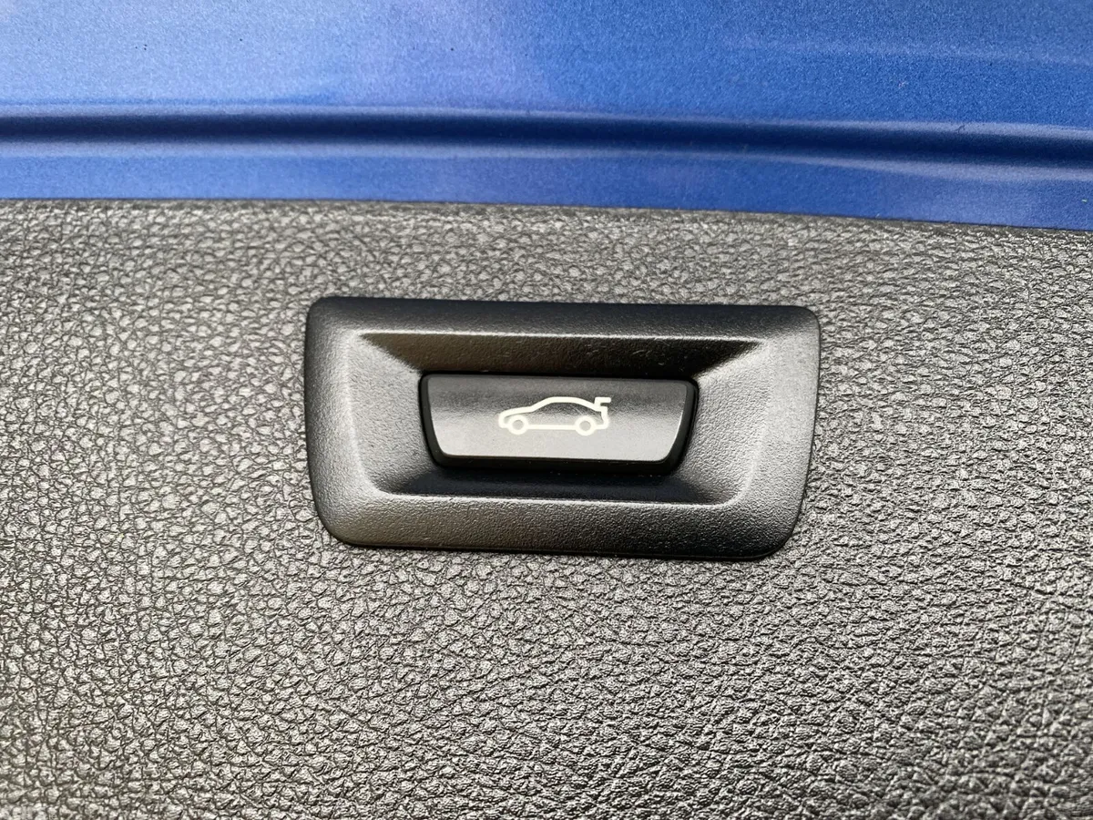 BMW 3-Series Saloon, Diesel, 2018, Blue
