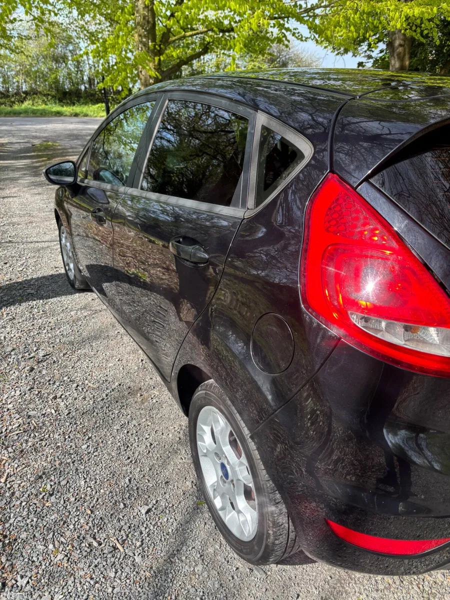 Ford Fiesta Hatchback, Diesel, 2011, Black
