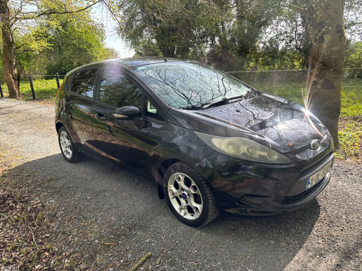 Ford Fiesta Hatchback, Diesel, 2011, Black