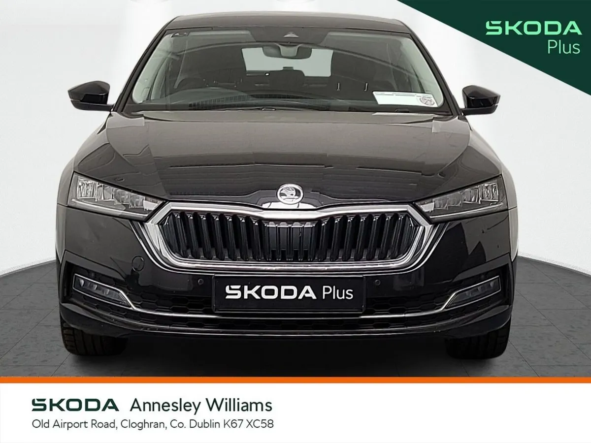 Skoda Octavia Saloon, Diesel, 2024, Black