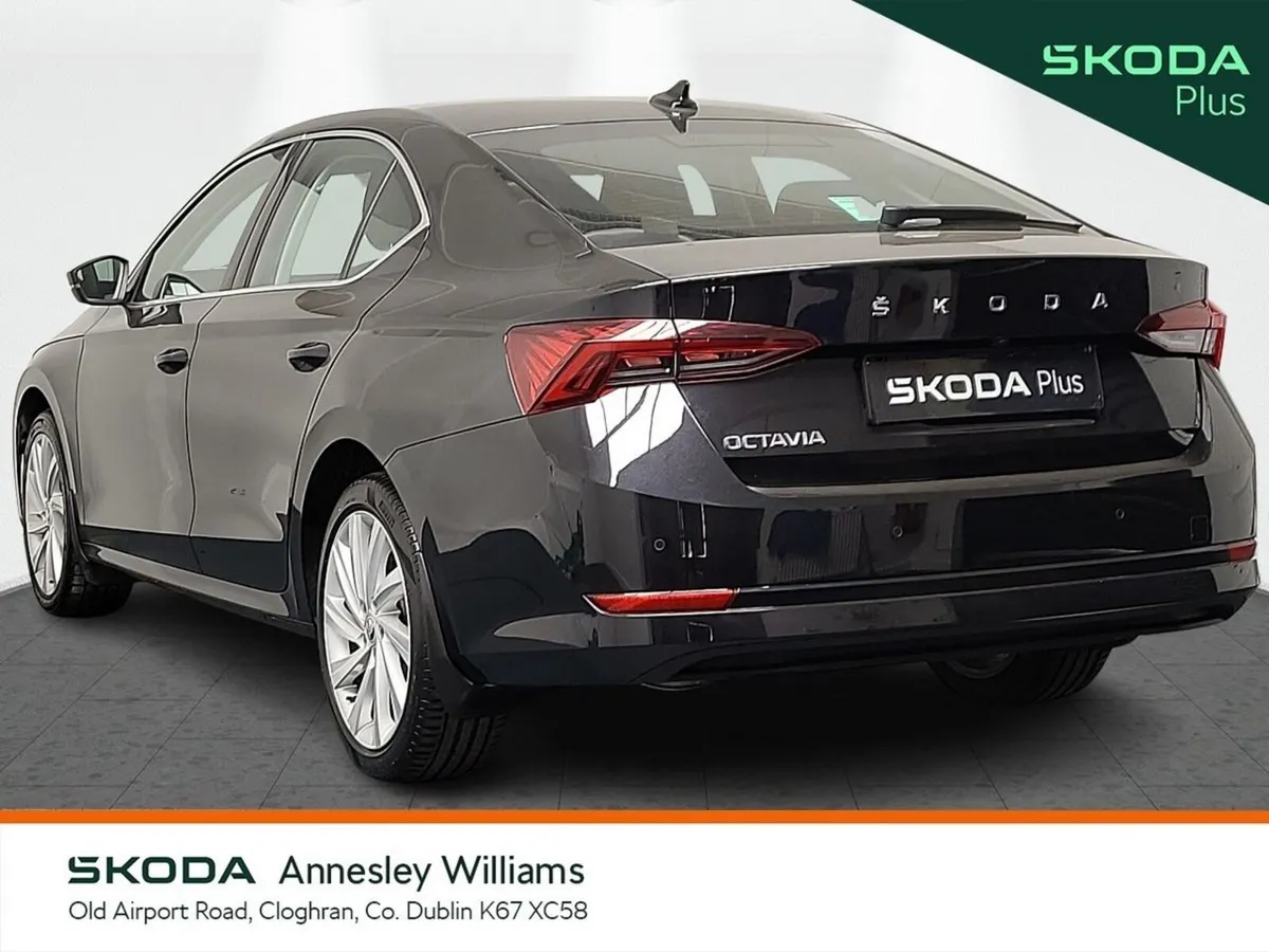 Skoda Octavia Saloon, Diesel, 2024, Black