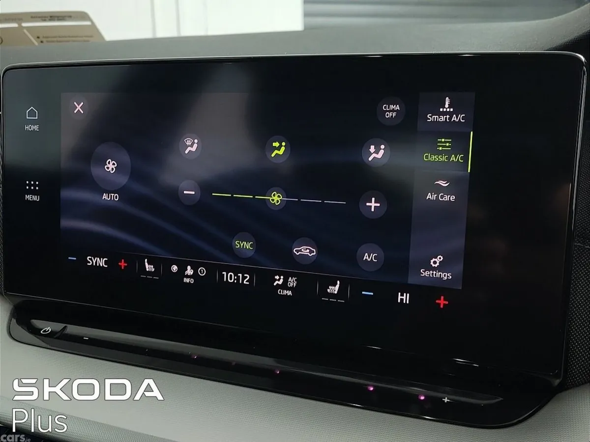Skoda Octavia Saloon, Diesel, 2024, Black
