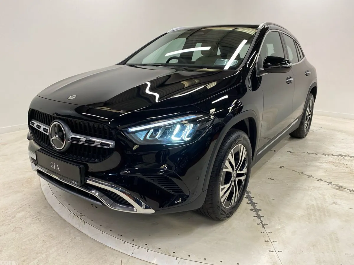Mercedes-Benz GLA SUV, Petrol, 2026, Black