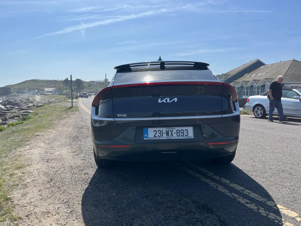 Kia EV6 MPV, Electric, 2023, Blue