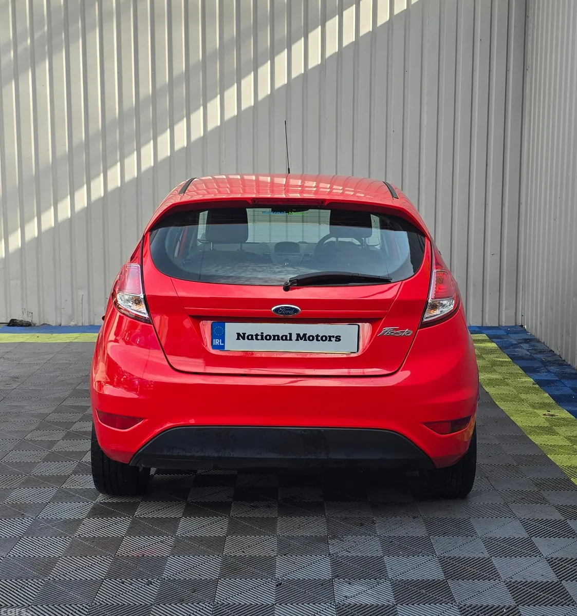 Ford Fiesta Hatchback, Petrol, 2014, Red