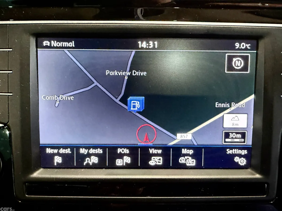 Volkswagen Passat Saloon, Diesel, 2017, White