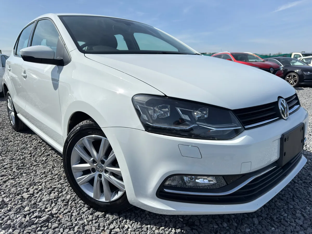 Volkswagen Polo Hatchback, Petrol, 2017, White