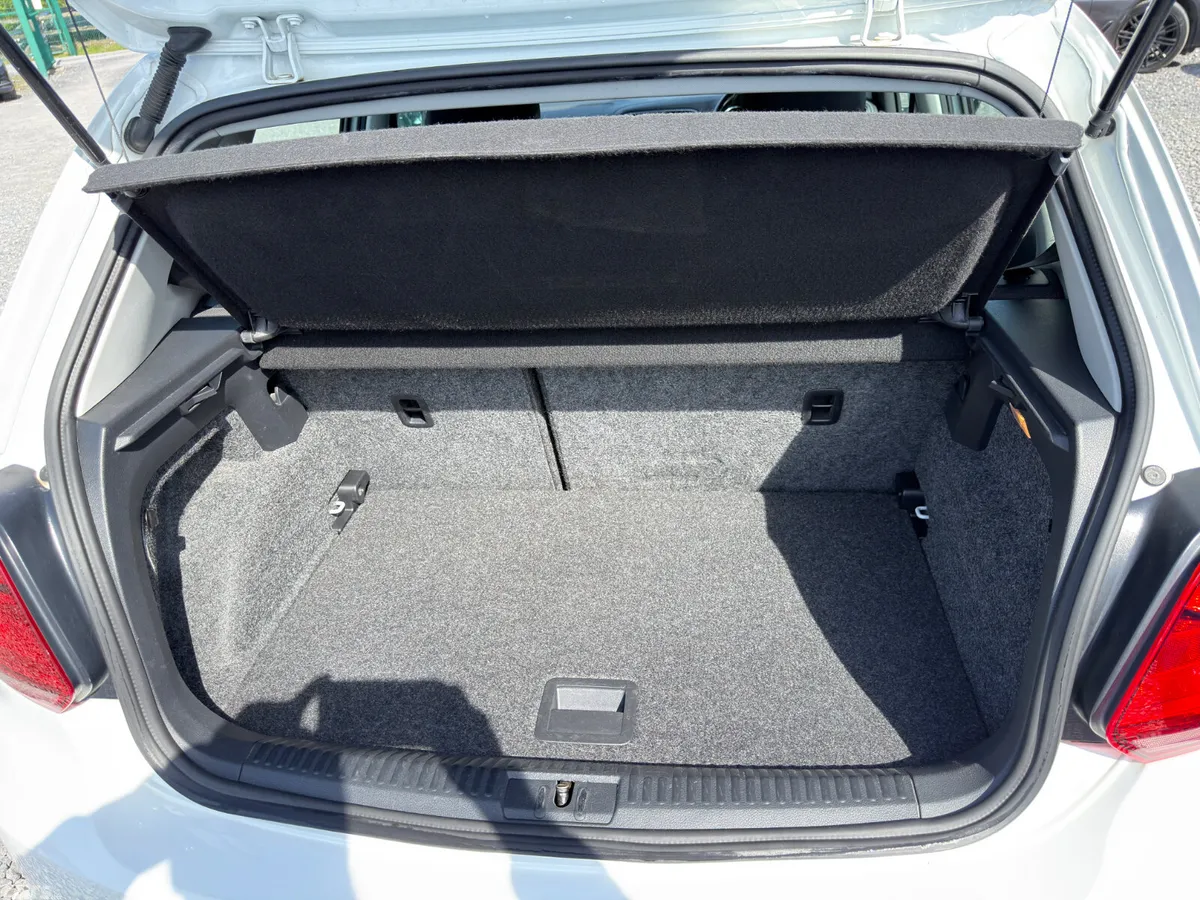 Volkswagen Polo Hatchback, Petrol, 2017, White