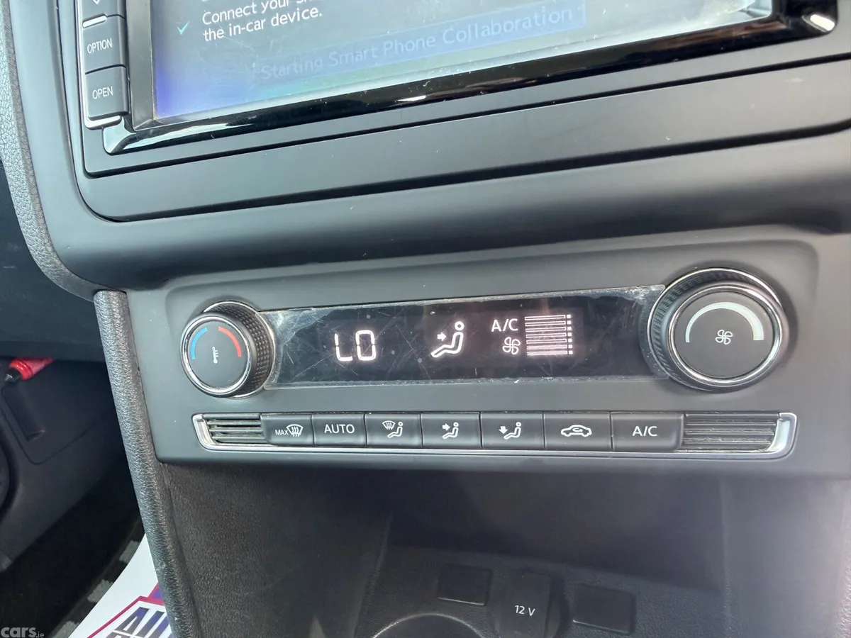 Volkswagen Polo Hatchback, Petrol, 2017, White