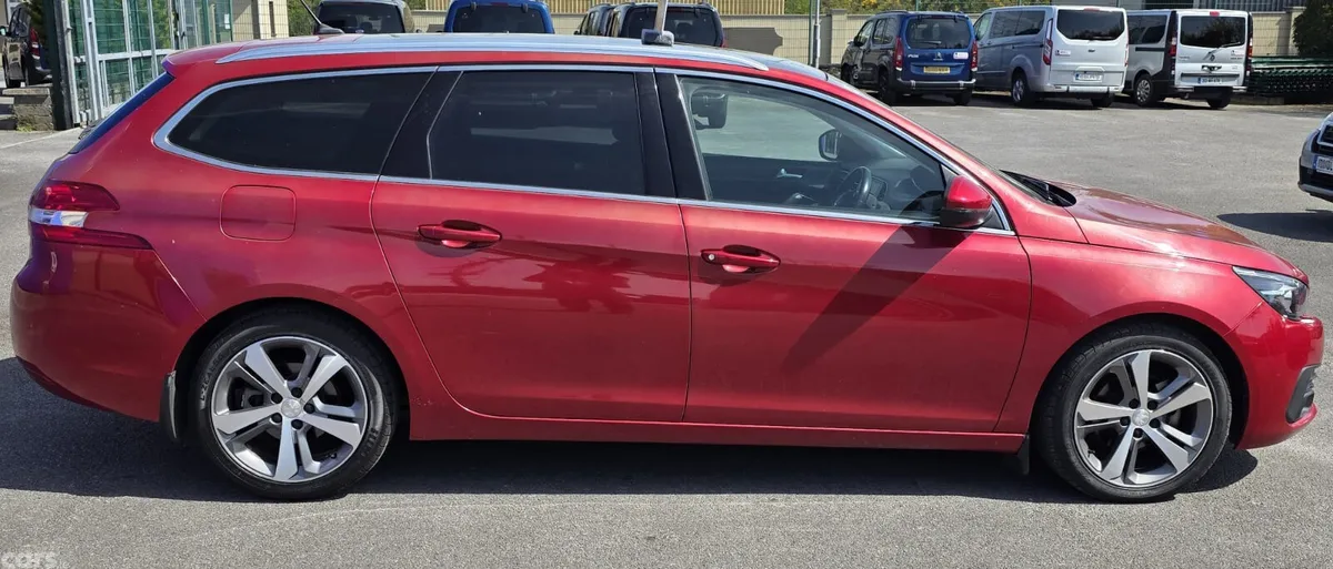 Peugeot 308 Estate, Diesel, 2018, Red