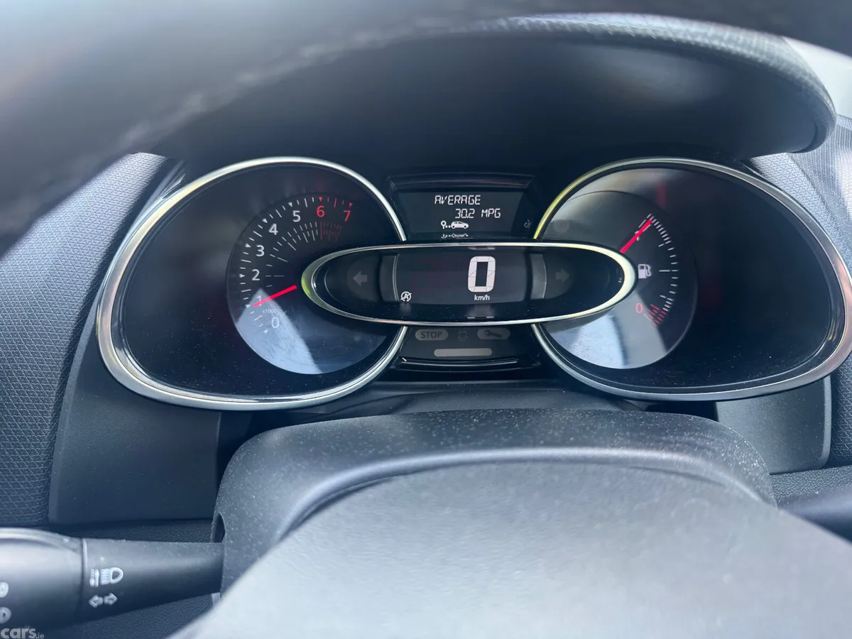Renault Clio Hatchback, Petrol, 2019, Black
