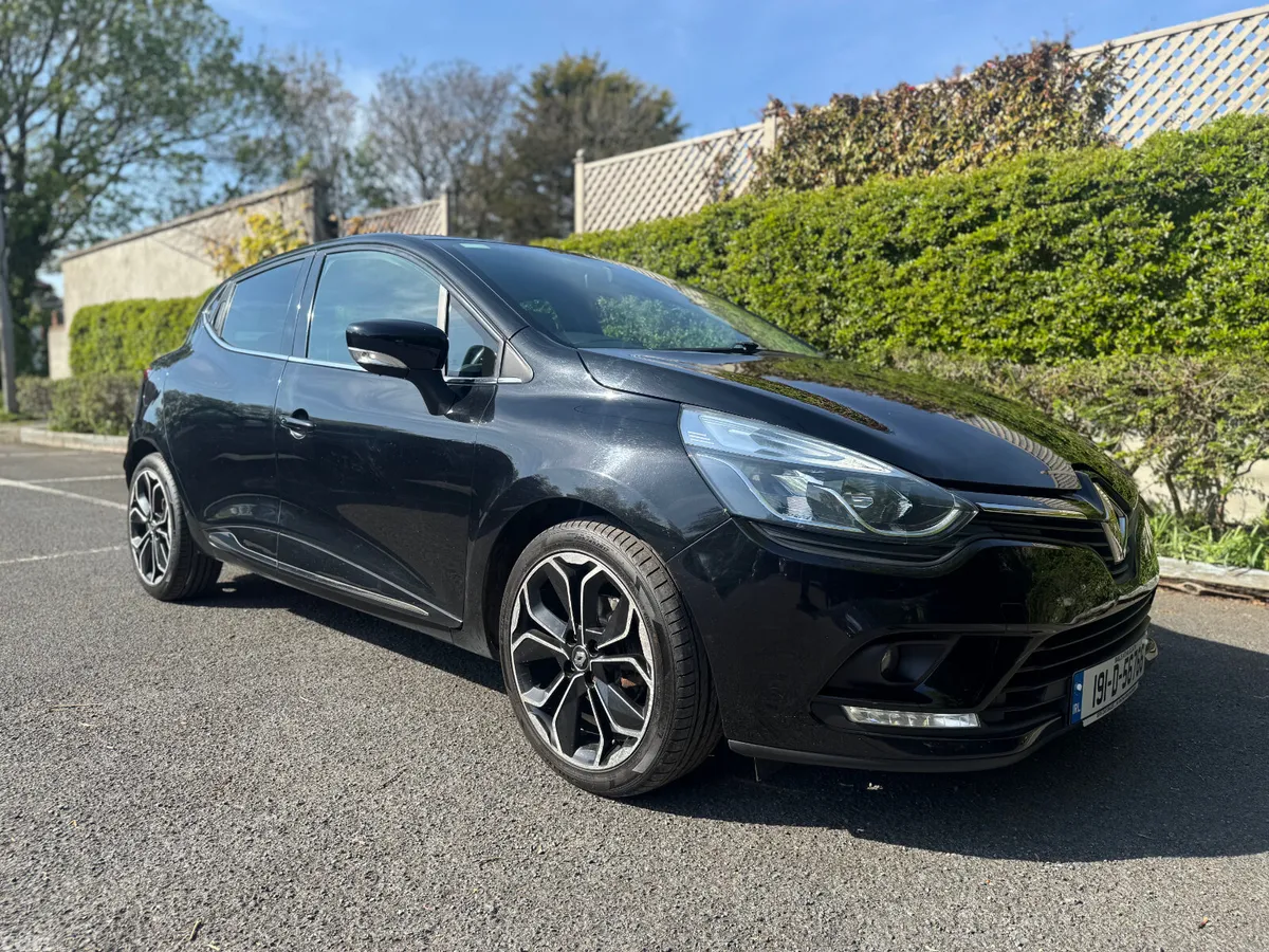 Renault Clio Hatchback, Petrol, 2019, Black
