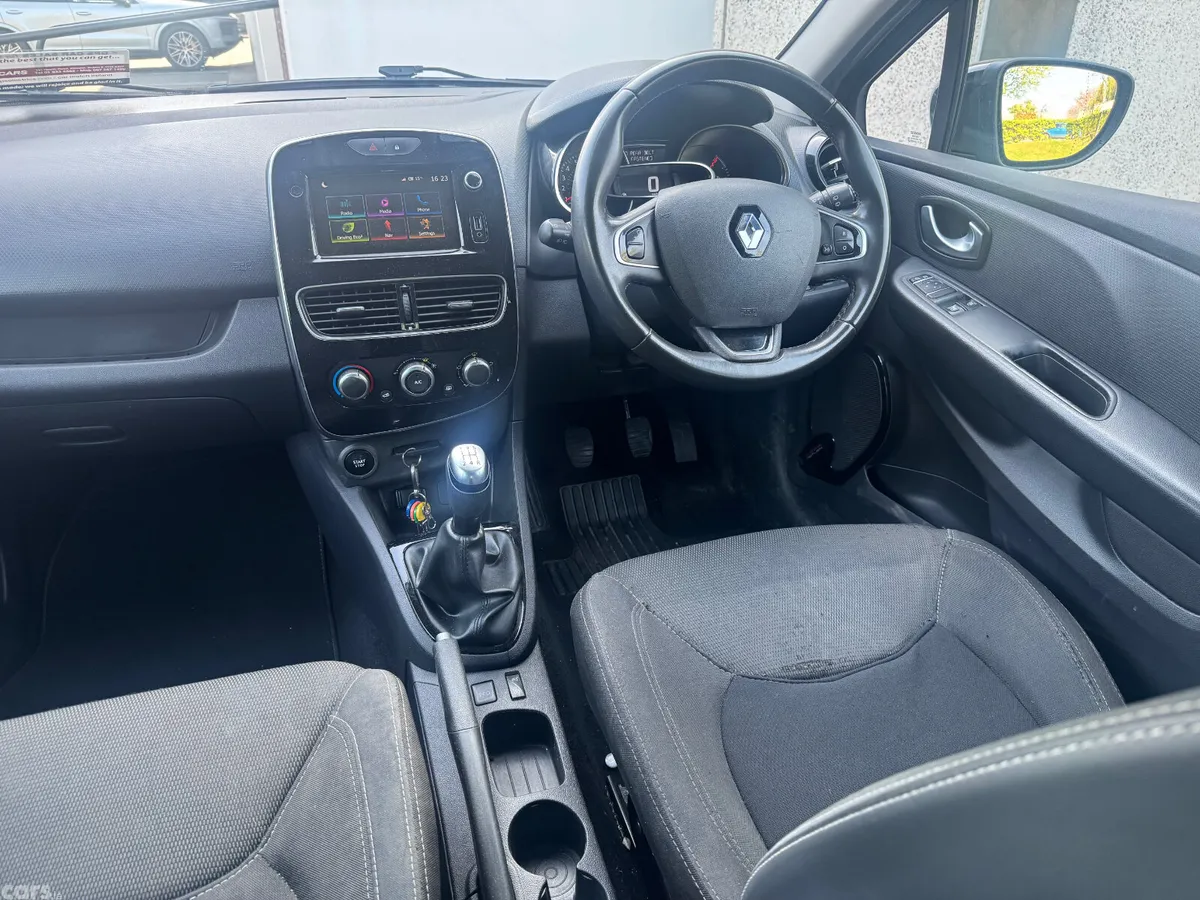 Renault Clio Hatchback, Petrol, 2019, Black