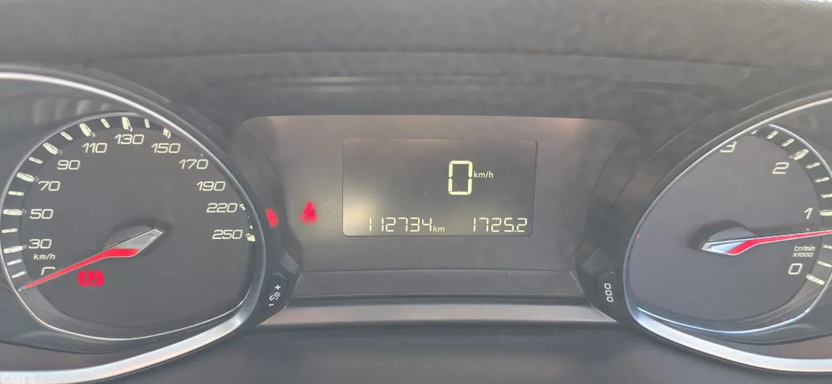 Peugeot 308 Estate, Diesel, 2018, Red