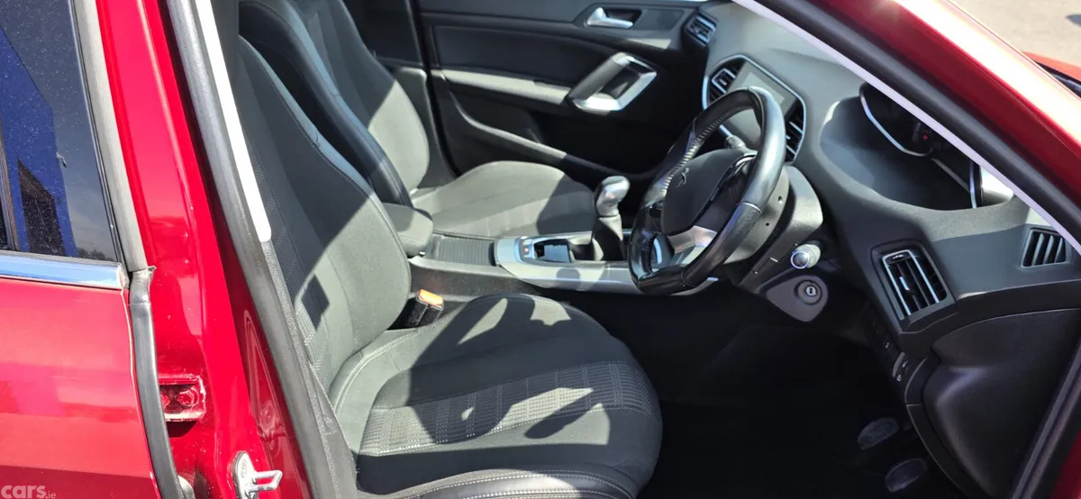 Peugeot 308 Estate, Diesel, 2018, Red