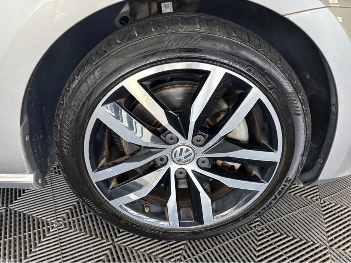 Volkswagen Golf Hatchback, Petrol, 2013, Silver