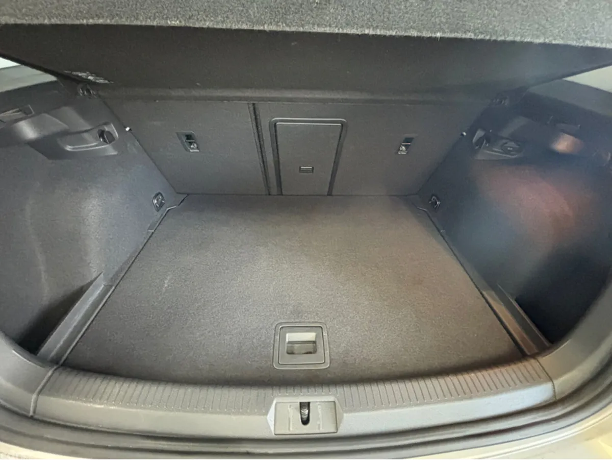 Volkswagen Golf Hatchback, Petrol, 2013, Silver