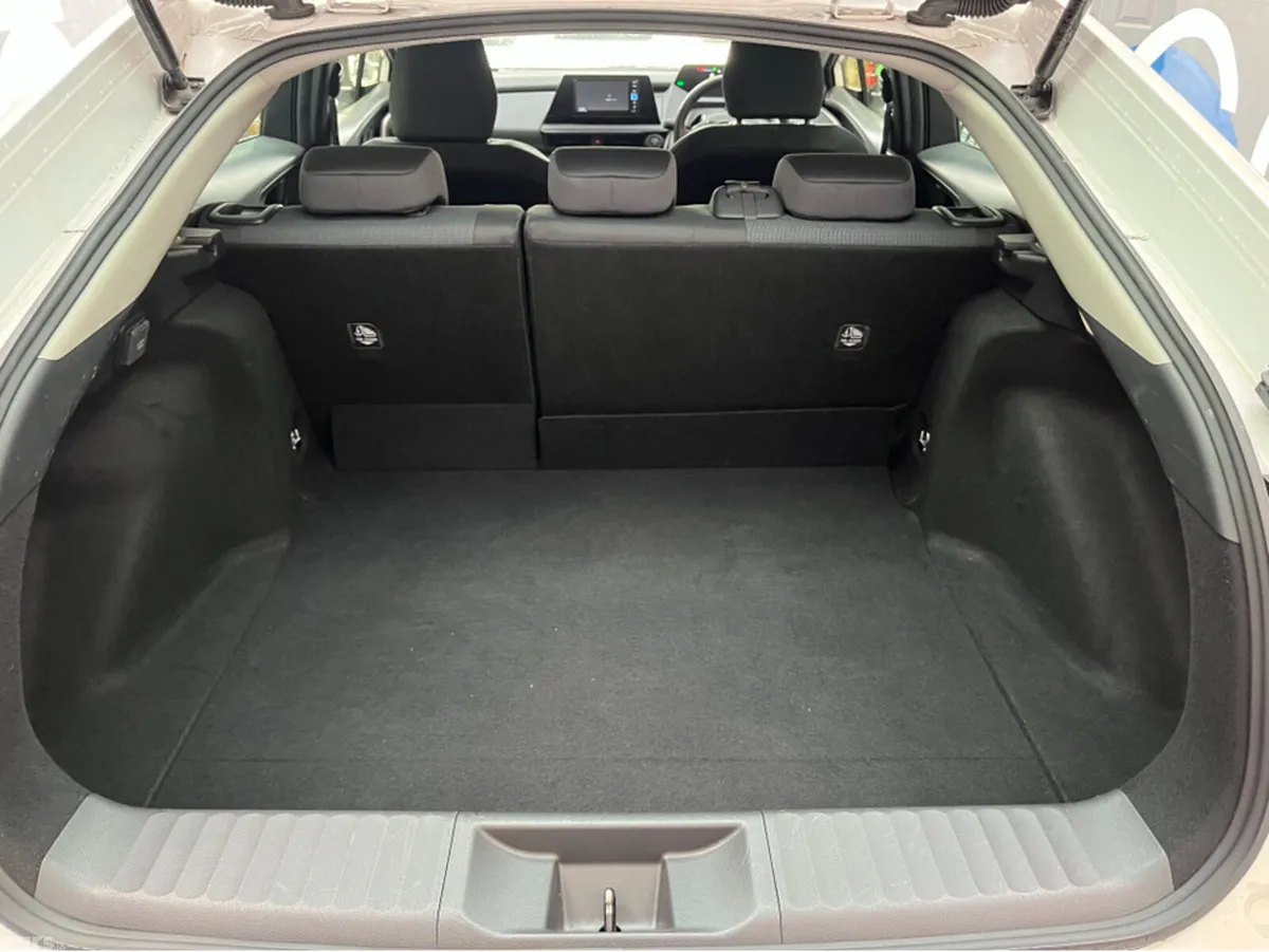 Toyota Prius Estate, Petrol, 2024, White