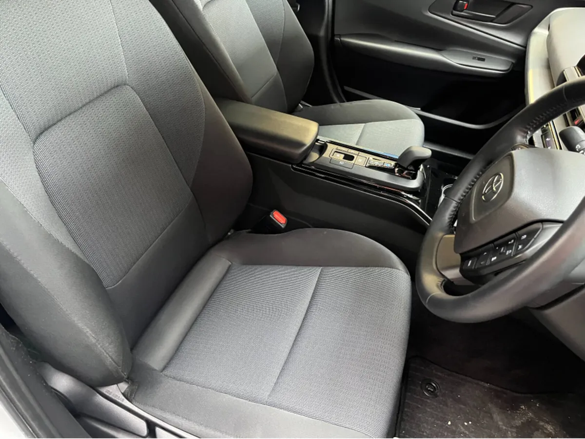 Toyota Prius Estate, Petrol, 2024, White