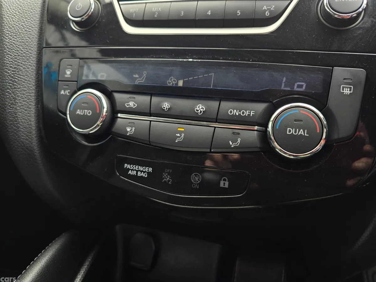 Nissan Qashqai SUV, Diesel, 2016, Silver