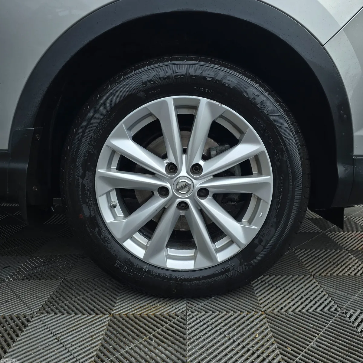 Nissan Qashqai SUV, Diesel, 2016, Silver