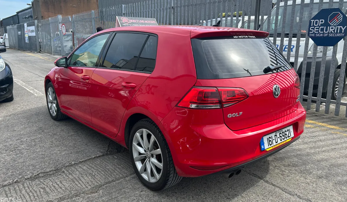 Volkswagen Golf Hatchback, Petrol, 2016, Red