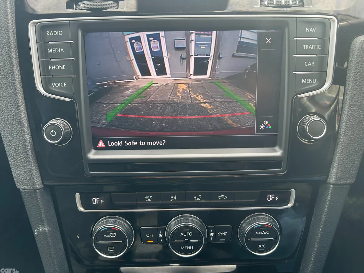 Volkswagen Golf Hatchback, Petrol, 2016, Red