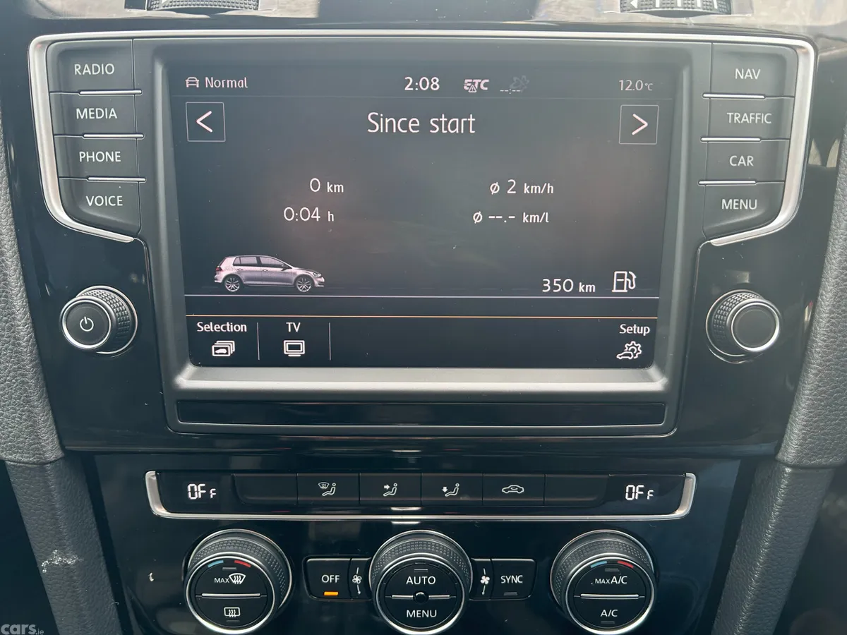 Volkswagen Golf Hatchback, Petrol, 2016, Red