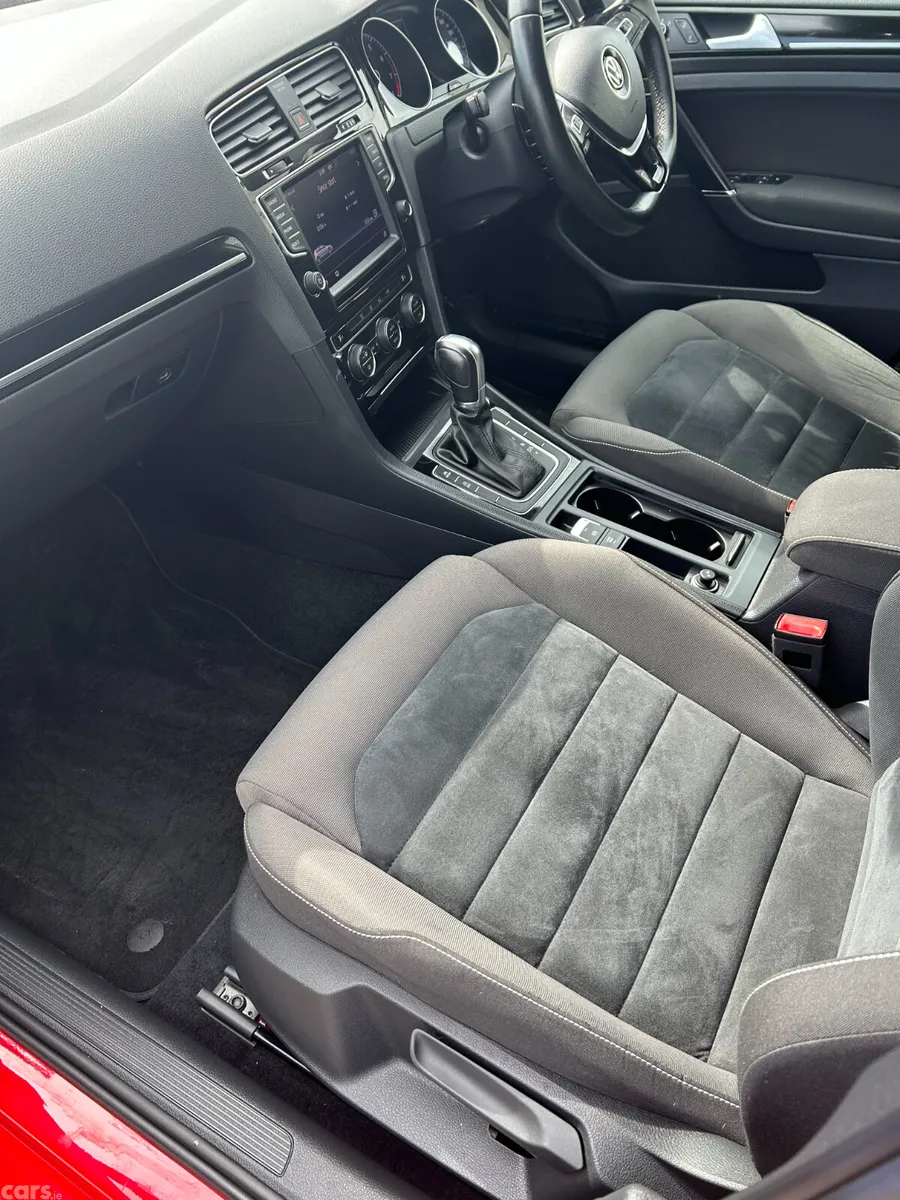 Volkswagen Golf Hatchback, Petrol, 2016, Red