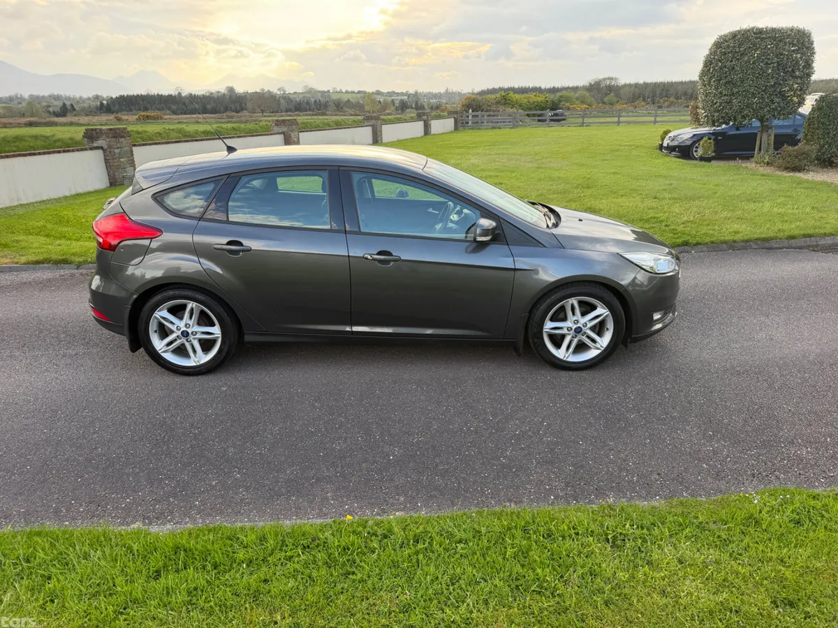 Ford Focus Hatchback, Diesel, 2017, Grey