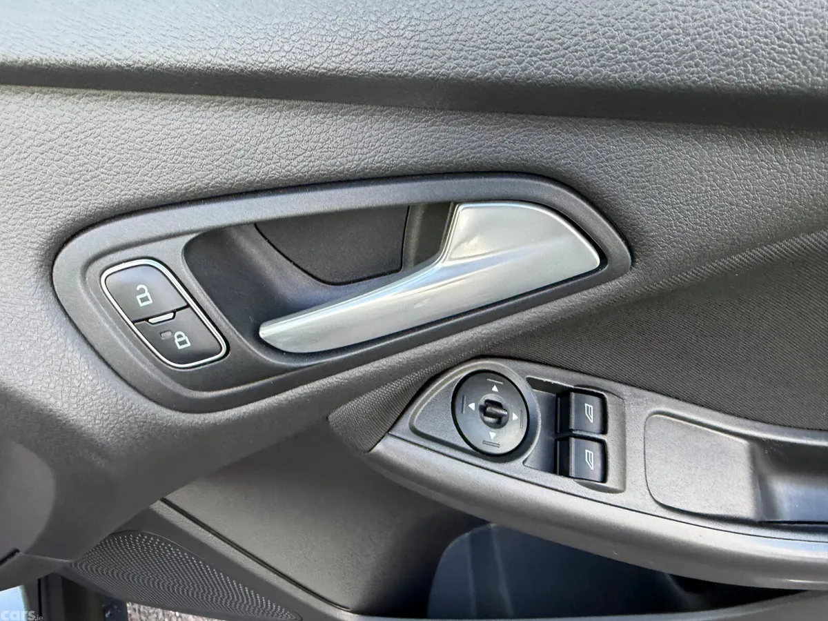 Ford Focus Hatchback, Diesel, 2017, Grey