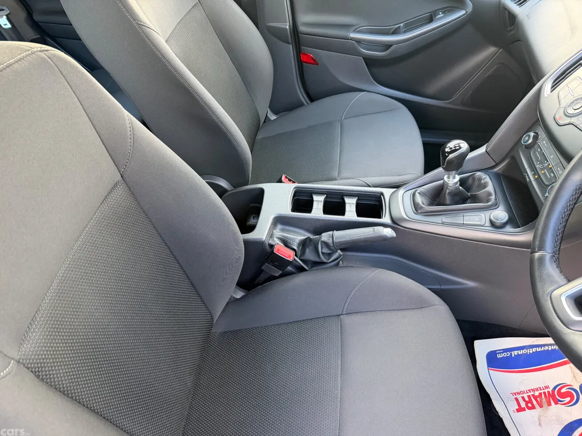 Ford Focus Hatchback, Diesel, 2017, Grey