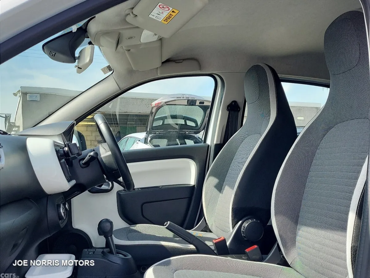 Renault Twingo Hatchback, Petrol, 2019, White