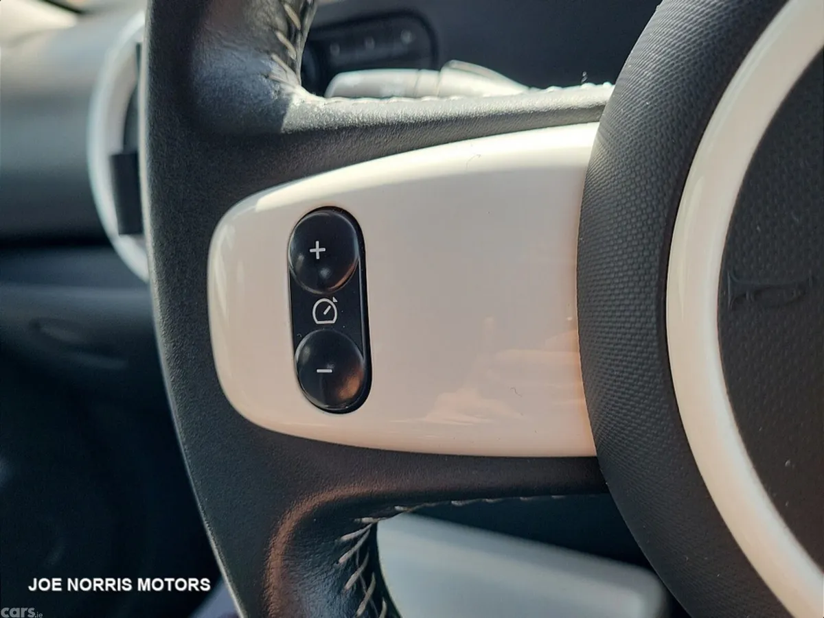 Renault Twingo Hatchback, Petrol, 2019, White