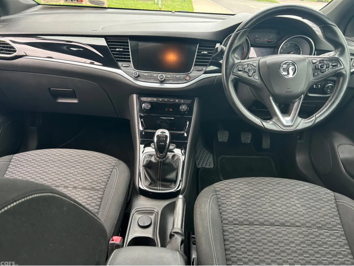Opel Astra Hatchback, Diesel, 2016, Silver