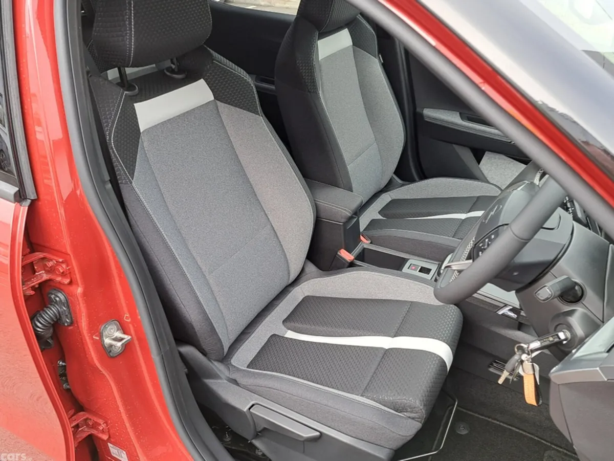 Opel Frontera MPV, Petrol Hybrid, 2026, Orange
